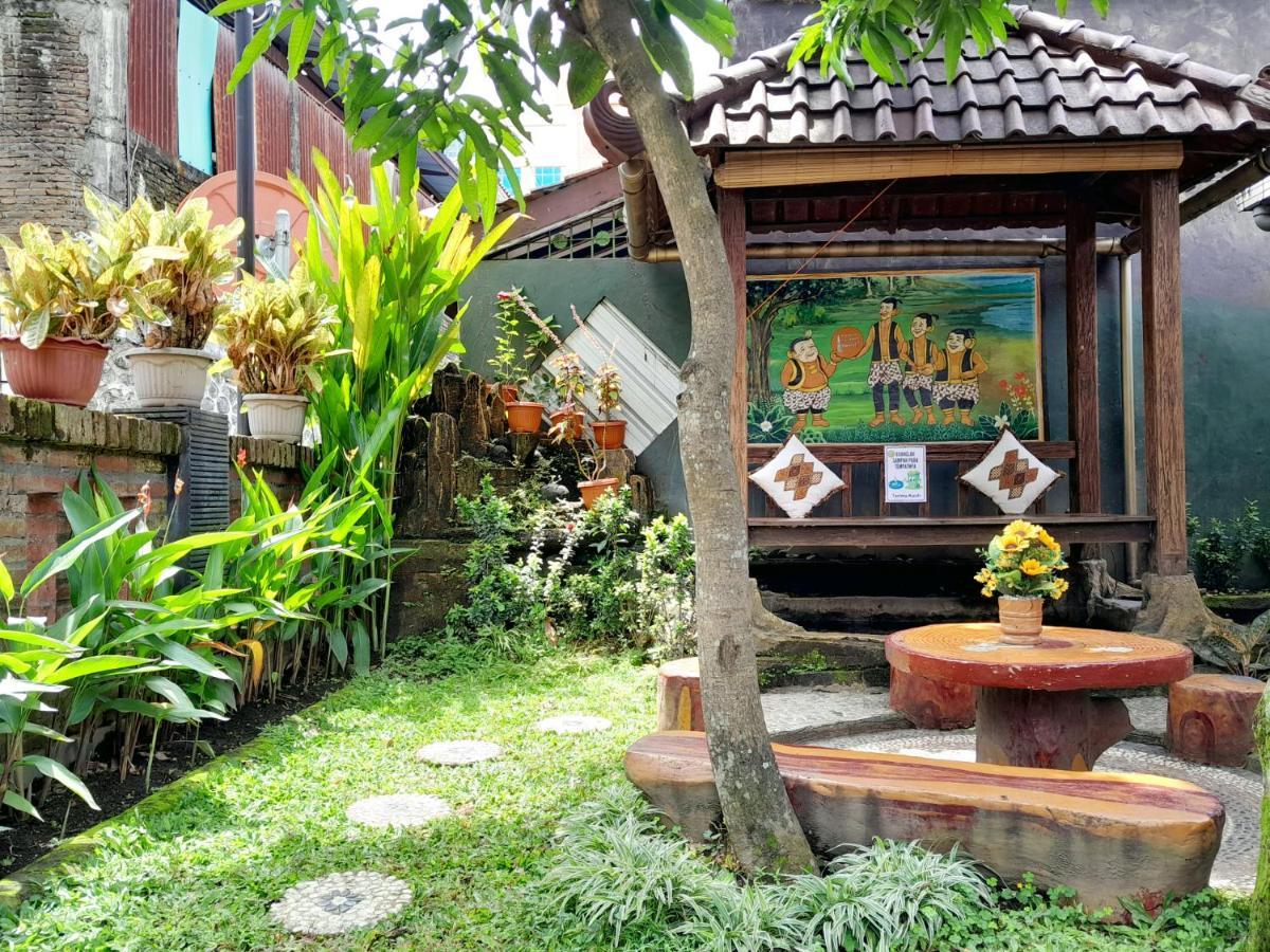Ngampilan Backpacker Hostel Yogyakarta Exterior foto
