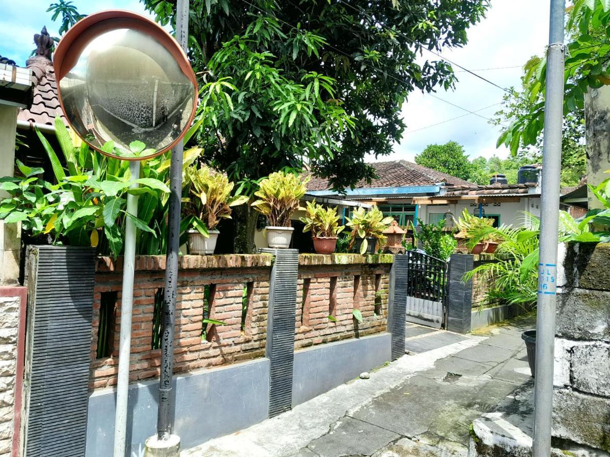 Ngampilan Backpacker Hostel Yogyakarta Exterior foto